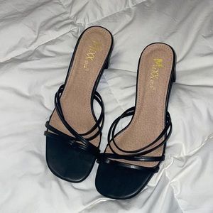 Black Sandals - Mixx shuz - new!